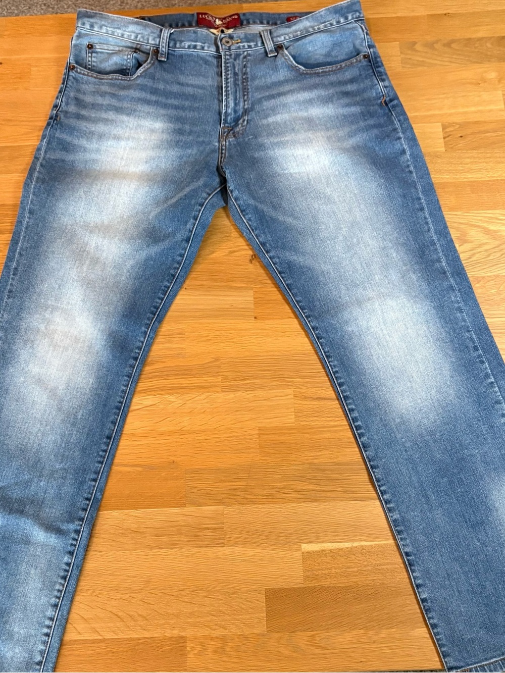 Lucky Brand Men’s 221 Original Straight Jeans